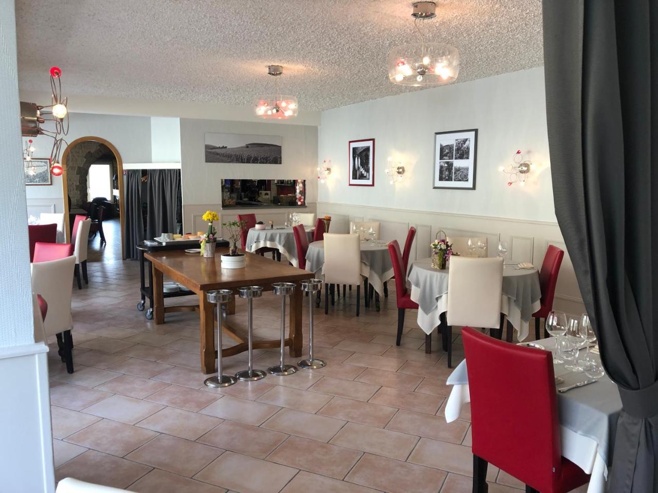 Logis Les Terrasses De Corton Hotel